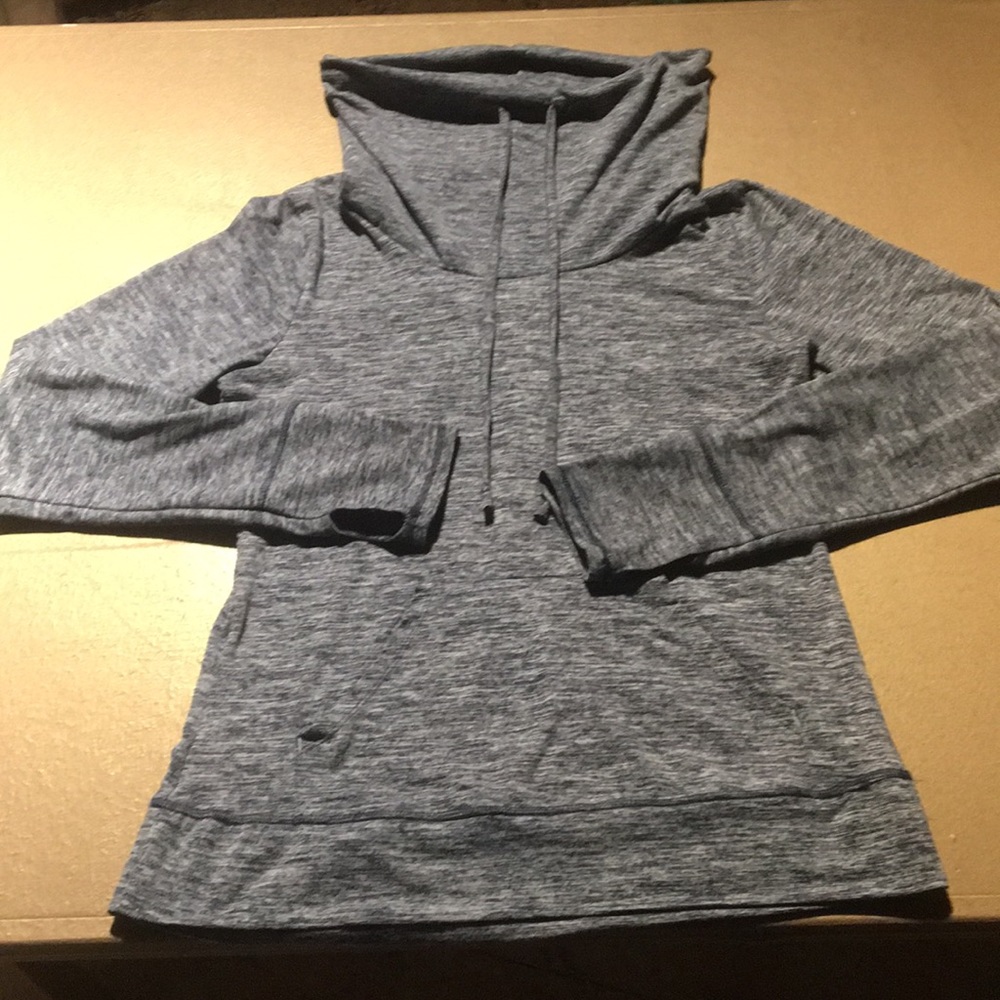 Long sleeve turtle neck pullover